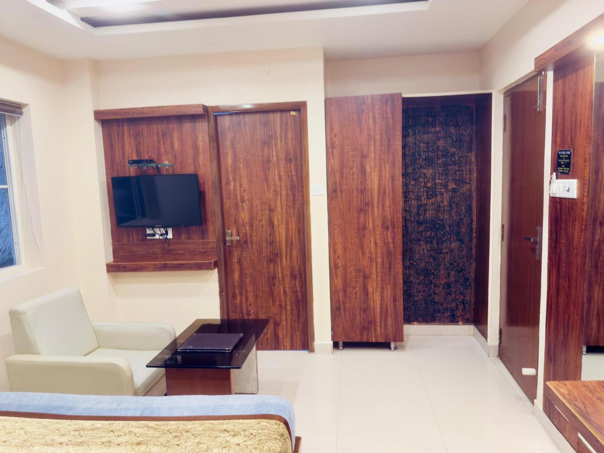 The Hydel Park - Business Class Hotel - Near Central Railway Station Chennai Exteriör bild