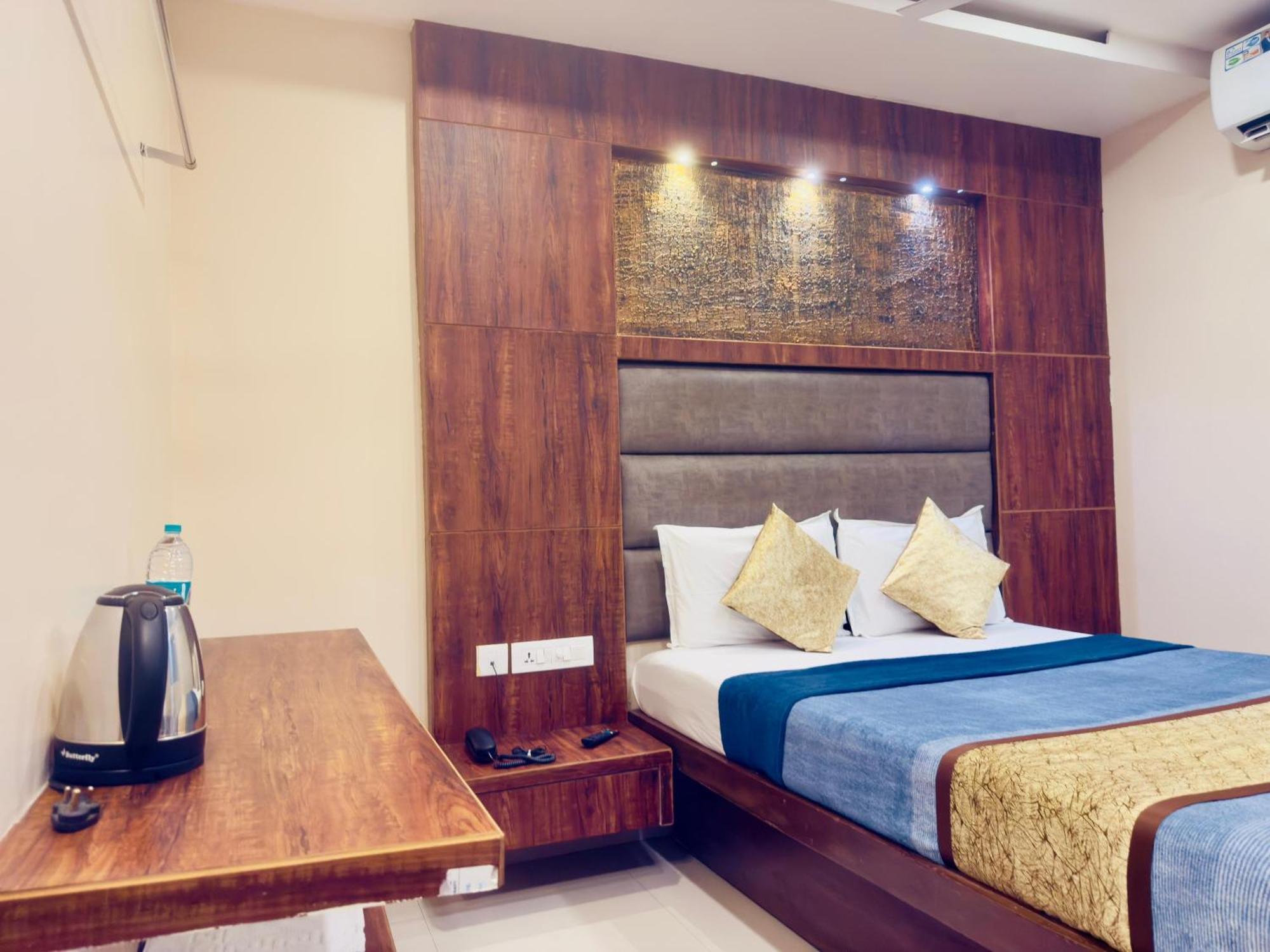 The Hydel Park - Business Class Hotel - Near Central Railway Station Chennai Exteriör bild