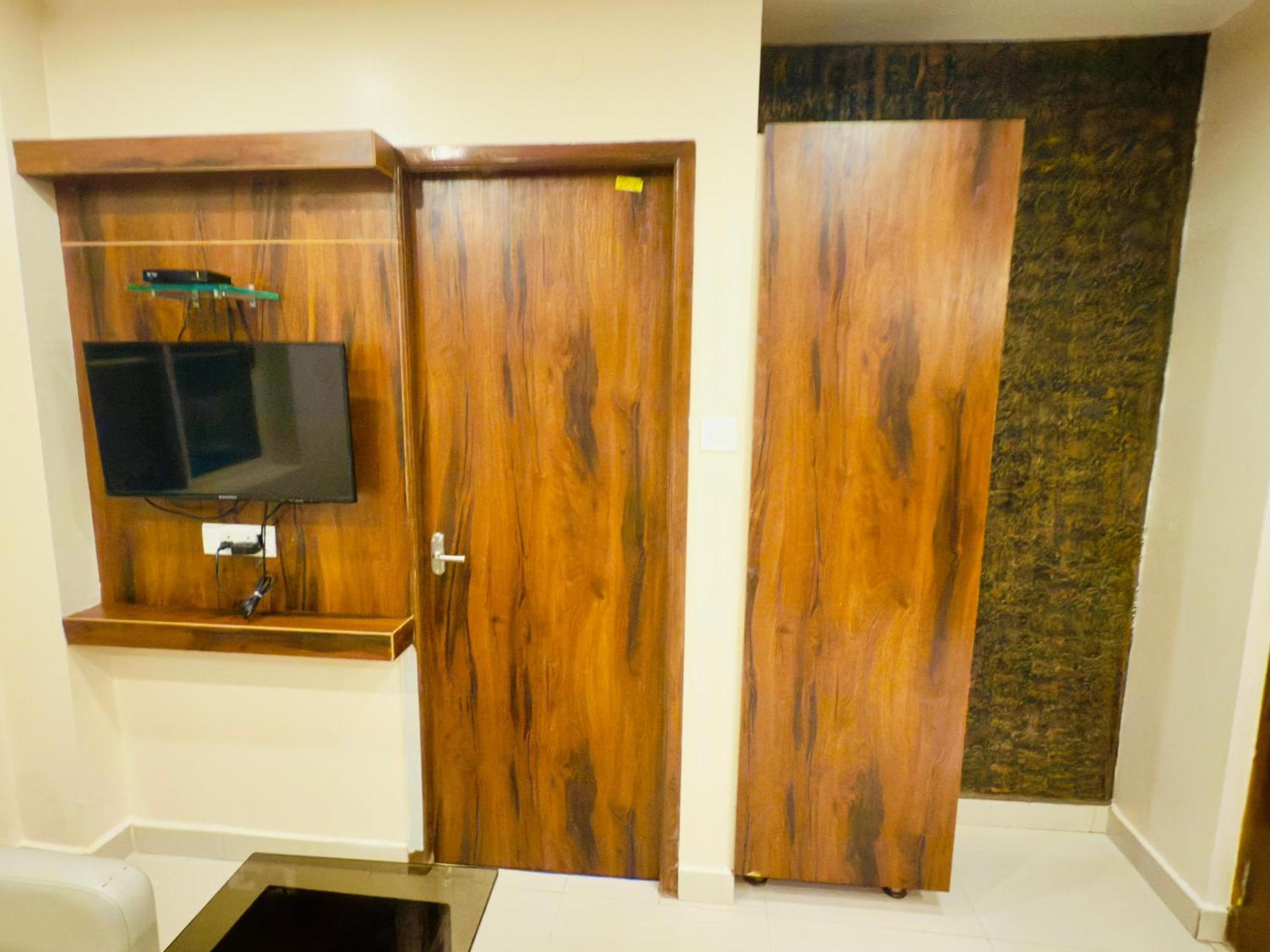 The Hydel Park - Business Class Hotel - Near Central Railway Station Chennai Exteriör bild