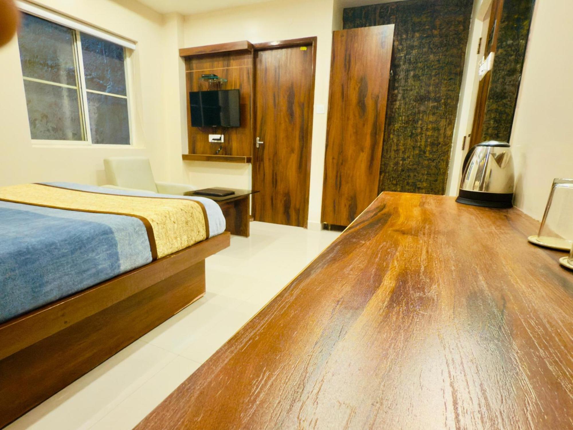 The Hydel Park - Business Class Hotel - Near Central Railway Station Chennai Exteriör bild